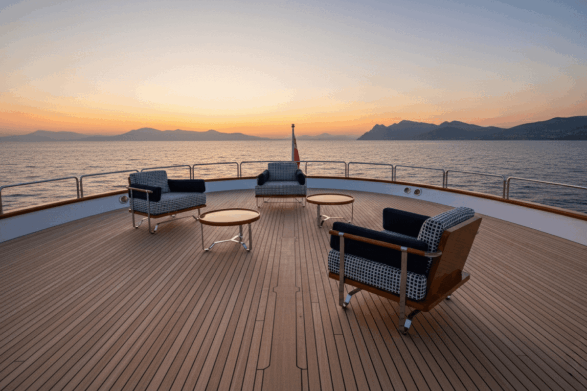 Marxcraft's Custom Furniture for 42m Award Winning Isotros Superyacht